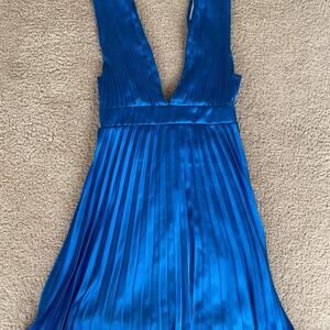 Blue satin pleated mini dress - size S